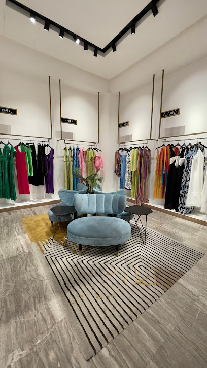 بلومينغديلز الكويت - Kuwait|13151|360 Mall