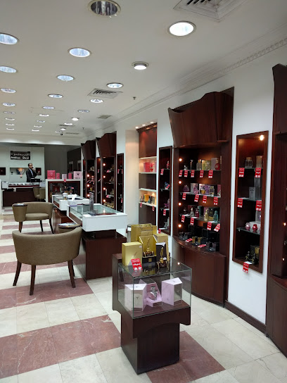 العربية للعود فرع المارينا مول - Kuwait|Salmiya|Marina Trail|83Q8+494