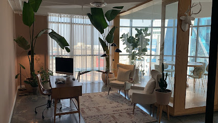 خمسة صباحا - مدينة الكويت - +965 9554 1242
