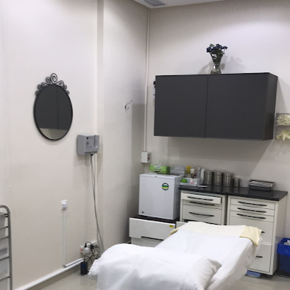 عيادة د. نبيل صدقي للجلدية و التجميل - المنقف - +965 2222 0343