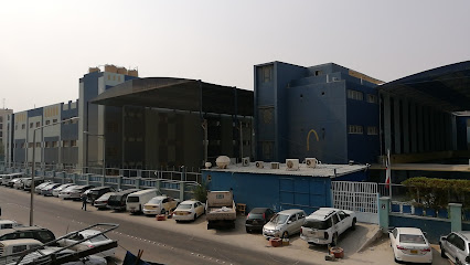أكاديمية الإبداع الأمريكية حرم البنين - السالمية - +965 2267 3333