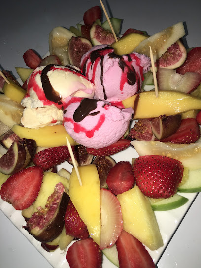 مقهى ثمانية الكرة - Kuwait|Salmiya|5 Salem Al Mubarak Street 7 Ln|1