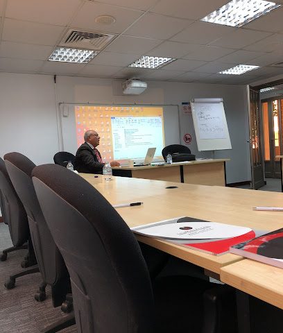 مدرسة الأنجلو السابقة - السالمية - +965 1858 585