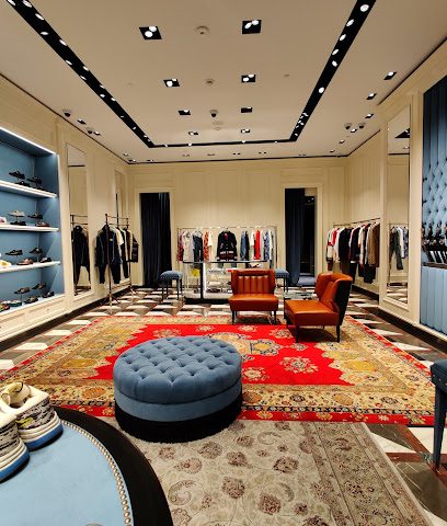 متجر GUCCI الرئيسي - مدينة الكويت - +965 2229 9876
