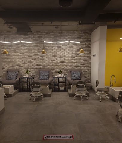 Sharp Edge Beauty Salon - Al Jahra - +965 9440 1172
