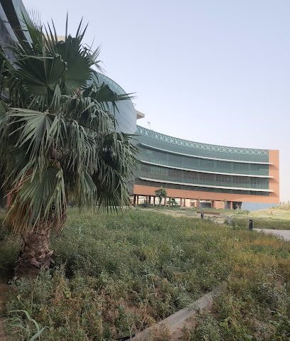 IUK | International University of Science & Technology - الفحيحيل - +965 2228 0000