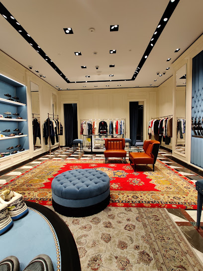 GUCCI Flagship Store - Kuwait|Zahra 13151|Jassem Mohammad Al-Kharafi Rd|360 Mall